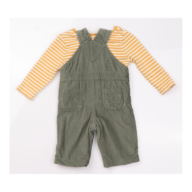 Outfit green cord dungarees tractor yellow stripe
