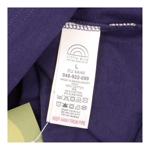 T-Shirt Navy Blue Rainbow Stripe Crew Neck