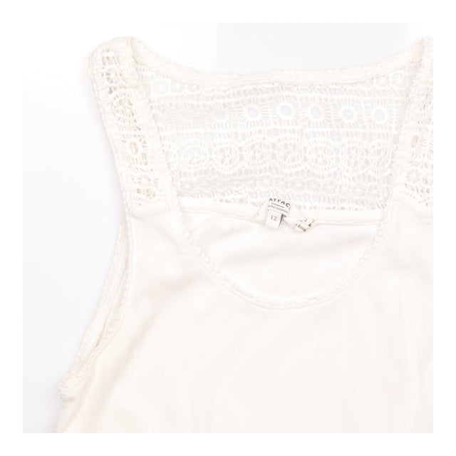White Ribbed Cotton Stretch Crochet Lace Back Scoo