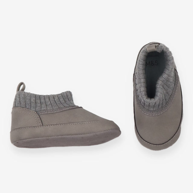 Booties Grey with Star Bottoms