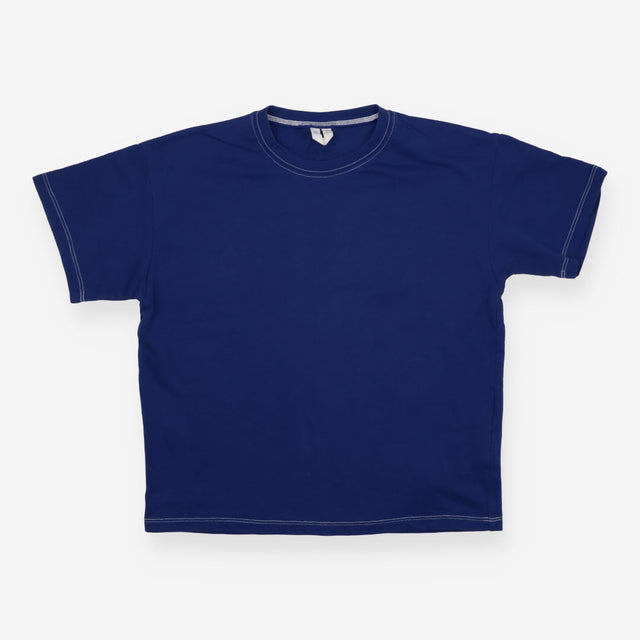 T-shirt blue with white stitching