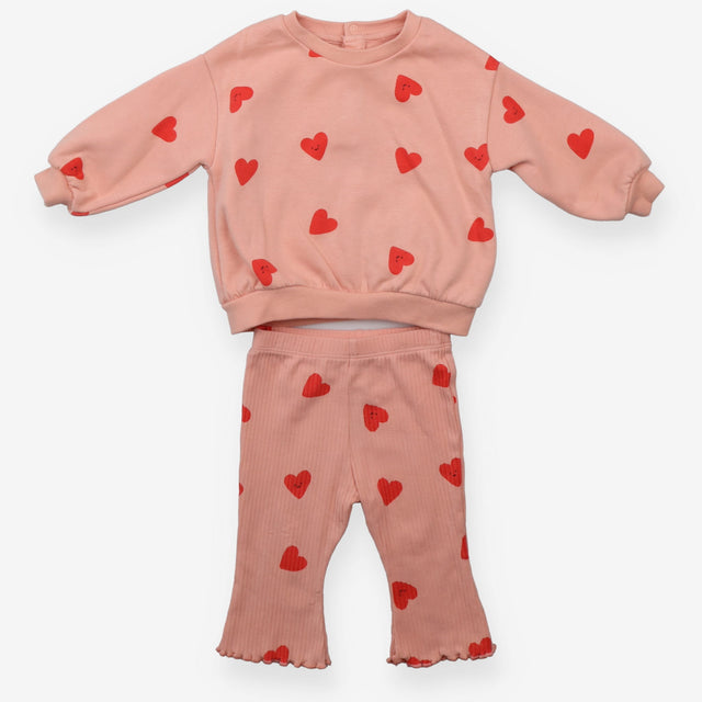 Outfit pink with red hearts sweater & leggings