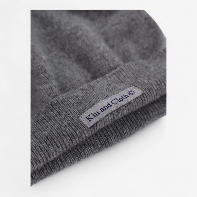 Kin and cloth grey winter hat