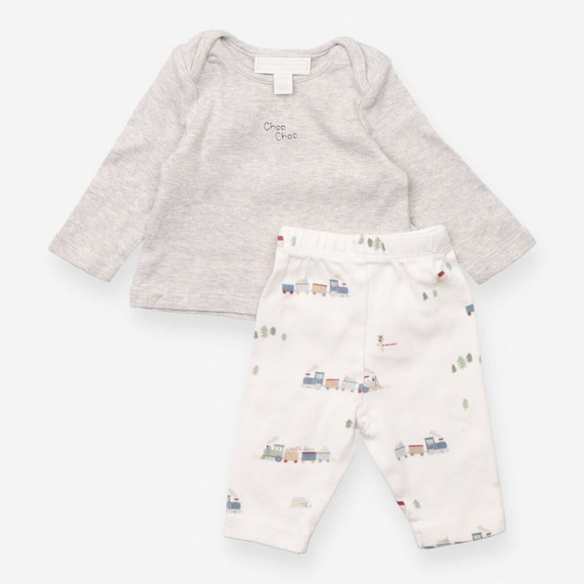 Outfit grey top and white bottom train