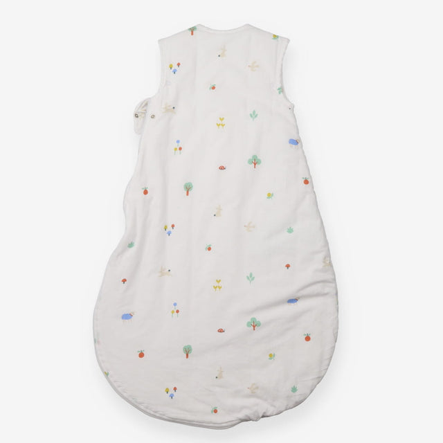 Sleeping bag white small objects 2.5 tog