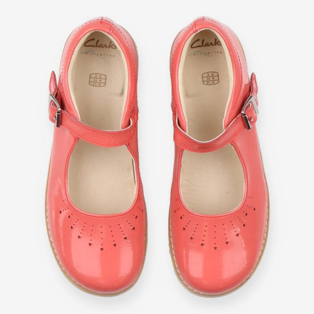 Coral pink leather shoes