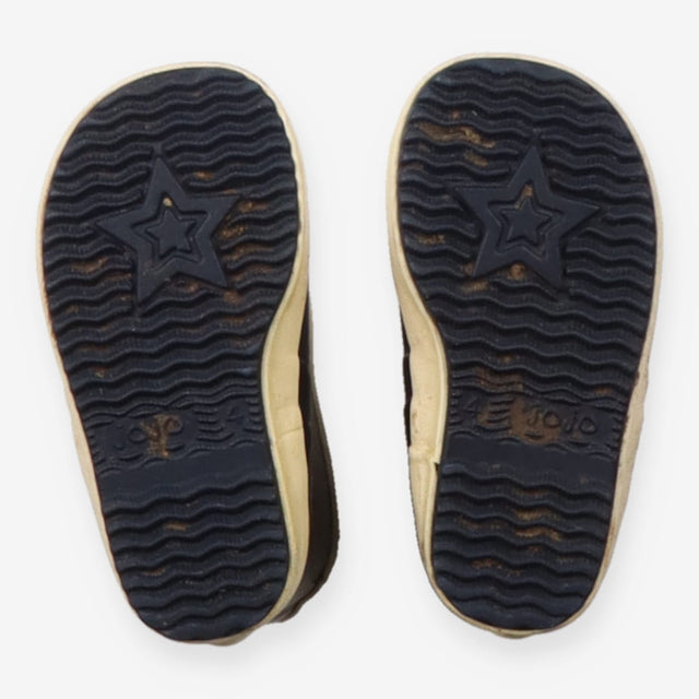Navy wellies with cream band