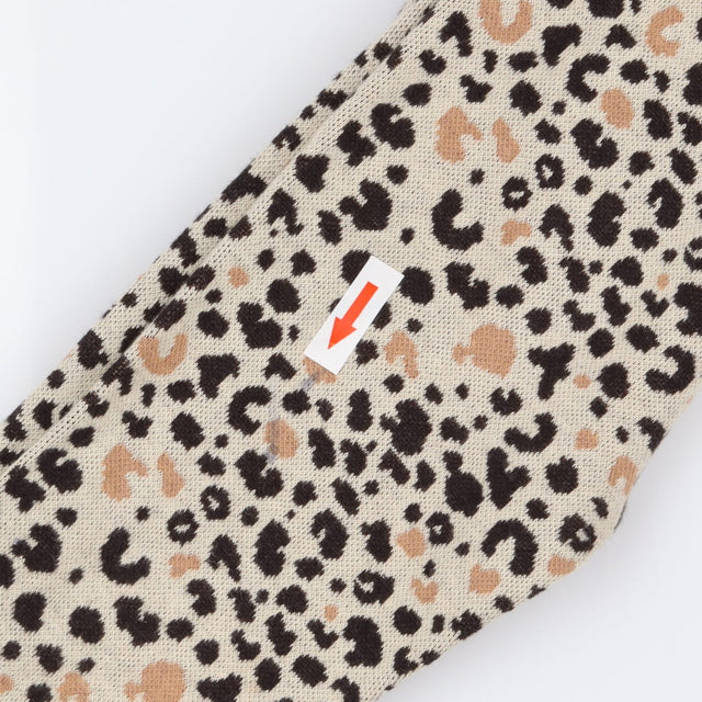 Outfit leopard print knit leggings and knit t-shir