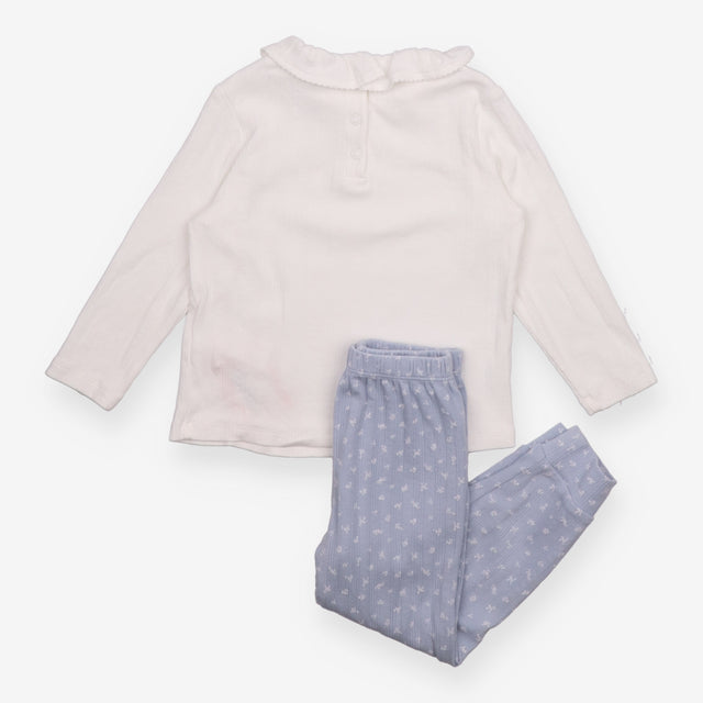 Pyjamas white LS top blue bottoms white flower