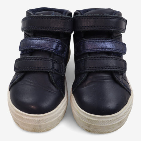 Trainer boots navy velcro stars