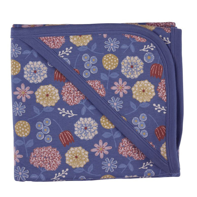 Hooded blanket winter bloom