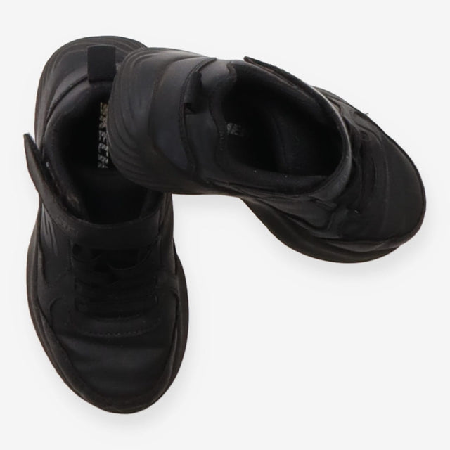 Skechers black trainers velcro