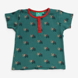 T-shirt green elephant red collar