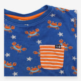 Tee SS blue orange crabs stripe pocket