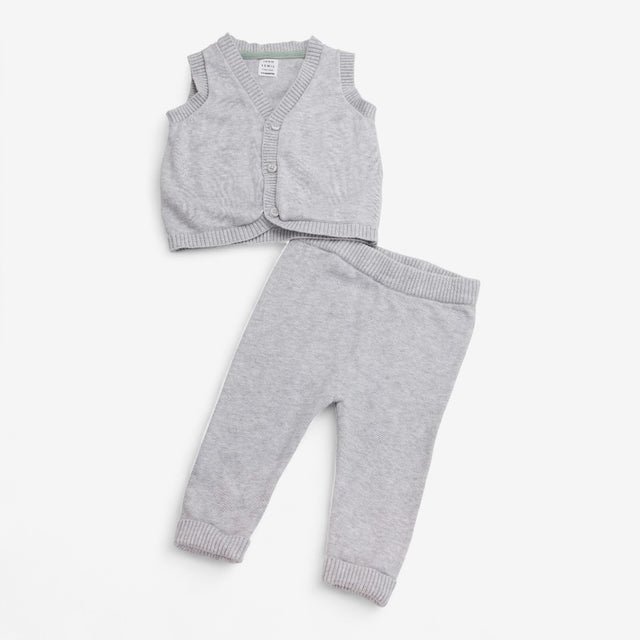 Knit sweater vest grey leggings set
