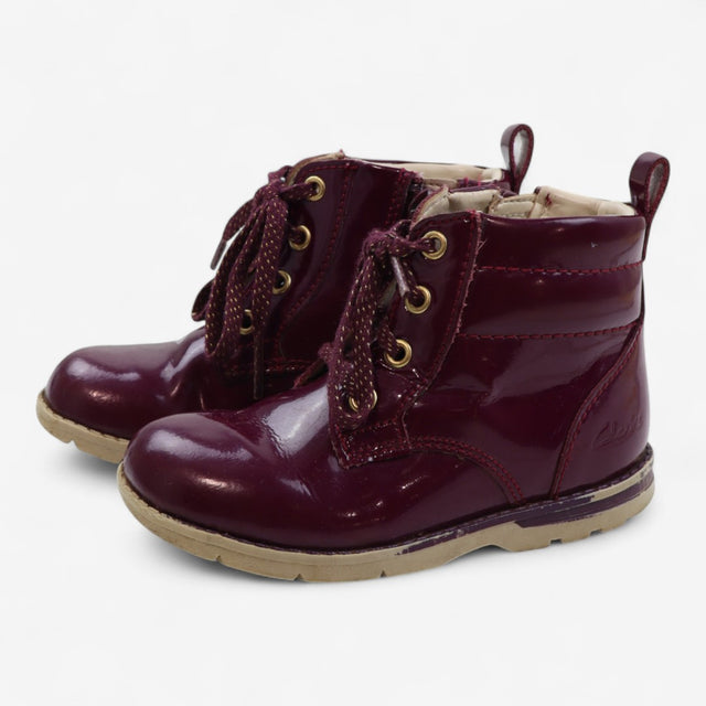 Boots shiny plum
