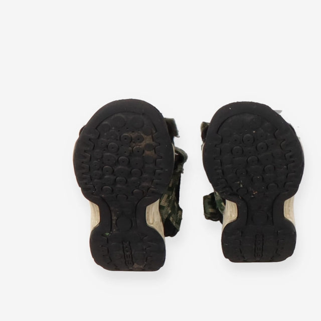 Sandal green and black with touch and close fasten
