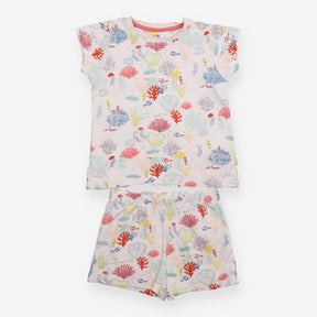 Pyjama white under the sea