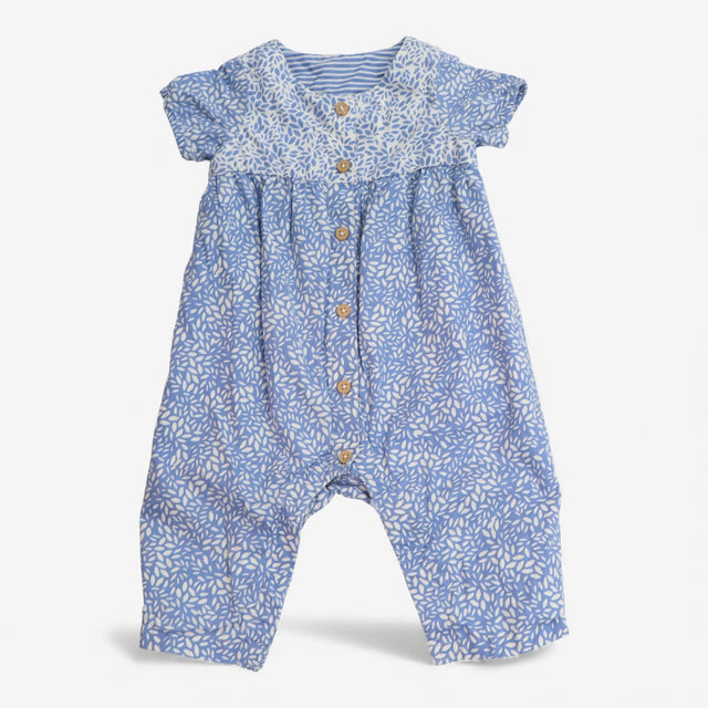 Romper blue and white leaf pattern with wood effec