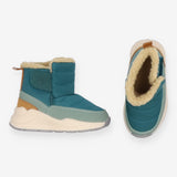 Boots green fur lined velcro