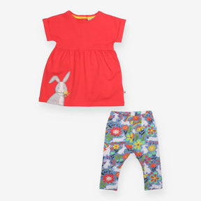 Outfit pink tee SS rabbit blue leggings flowers 