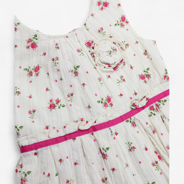 Dress sleeveless white with flowers
