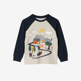 Busy streets raglan t-shirt