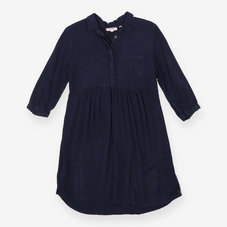 Dress shirt navy collar