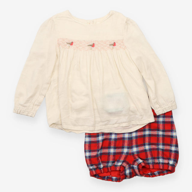 Outfit cream red robin tunic bloomers and tights