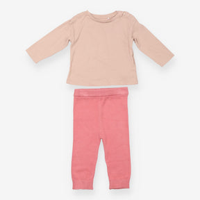 Brown Long Sleeve and Pink Leggings Outfit 