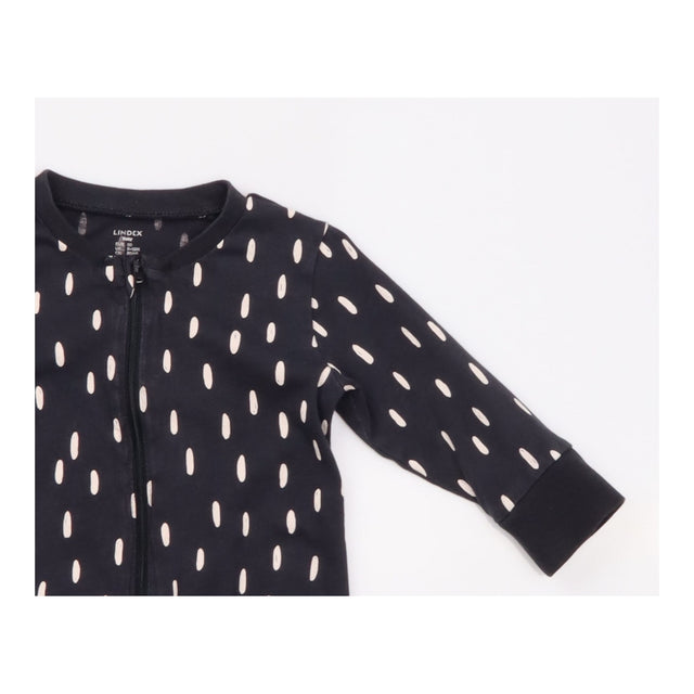 Sleepsuit black white strokes