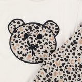 Outfit leopard print knit leggings and knit t-shir