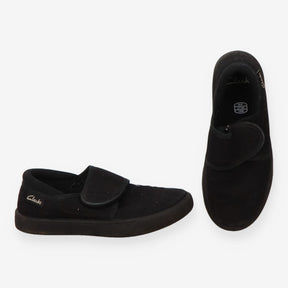 Black P.E pumps
