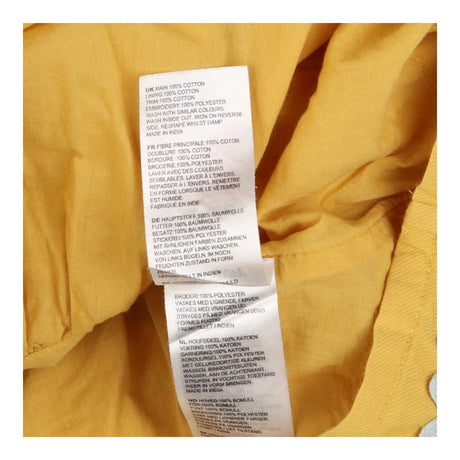 Yellow skirt funky pattern