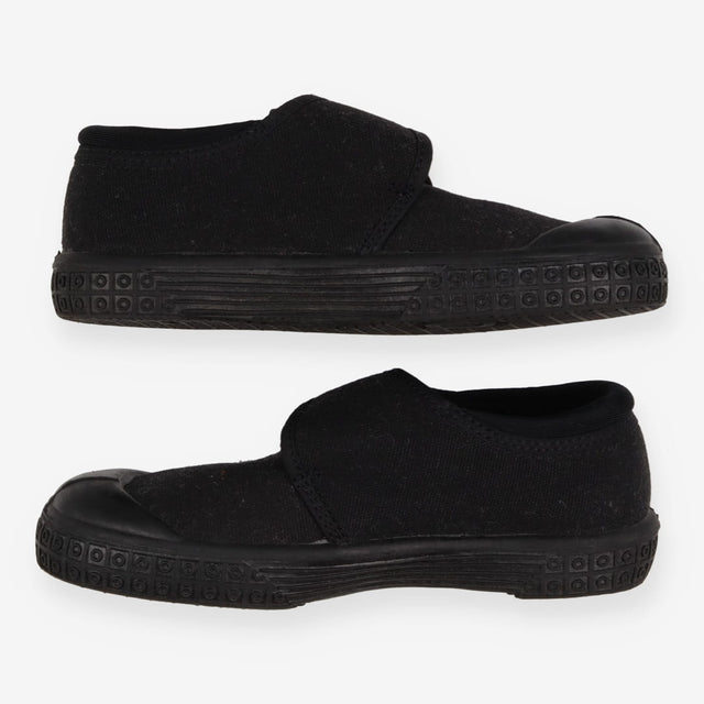 Plimsols black velcro