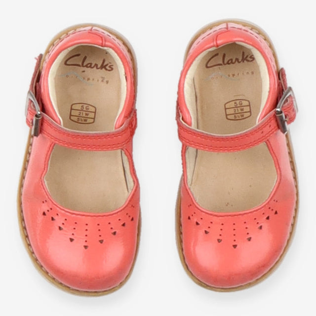 Coral pink leather shoes