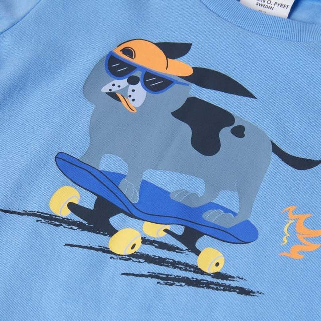 Skateboarding dog print tee