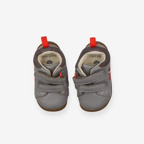 Grey first shoe trainers with car 