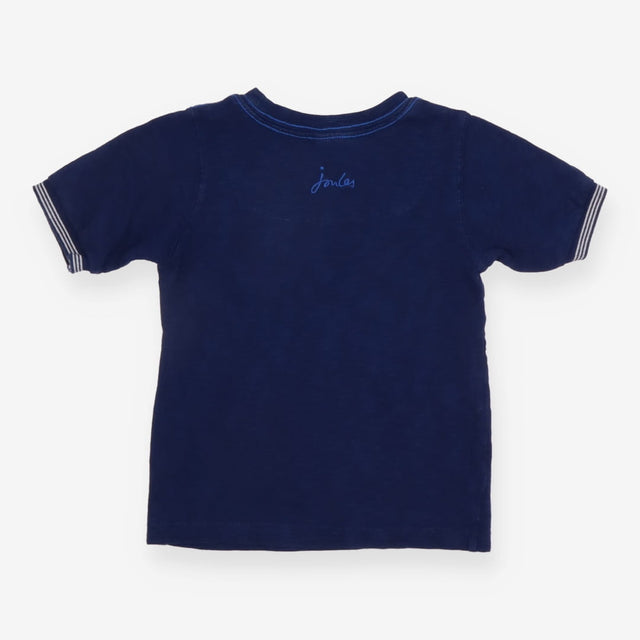 Navy t-shirt with pocket