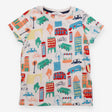 T-shirt white in the city