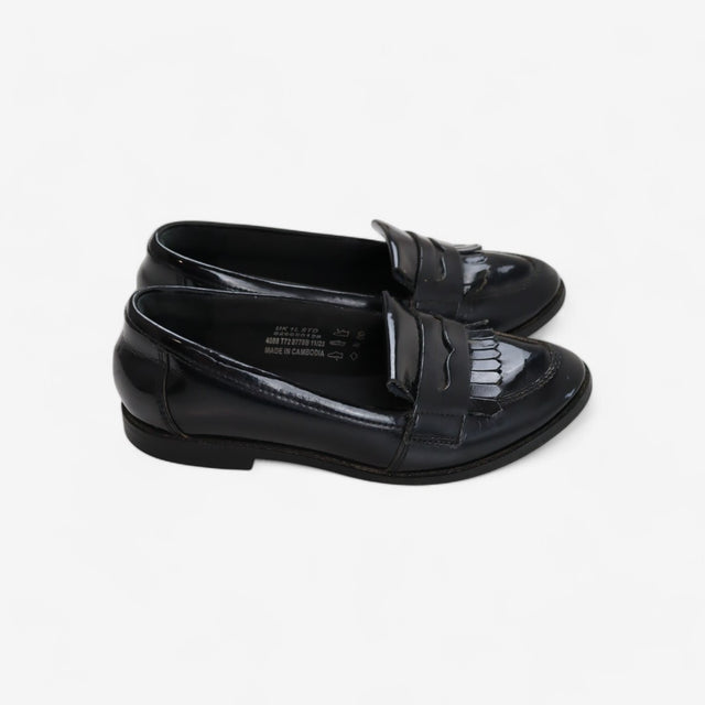 Black patent court shoes Size 1