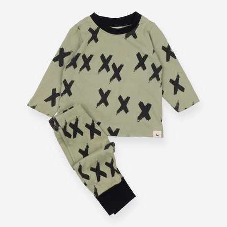 Green X's Outfit 