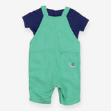 Outfit green dungarees navy blue SS tee