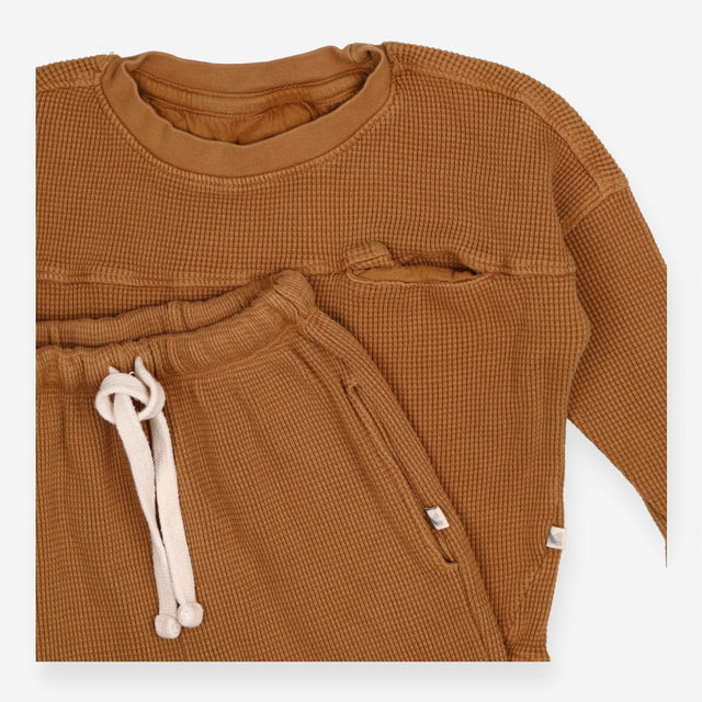 Outfit Sweater and Joggers Waffle Brown