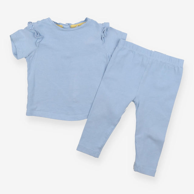 T-shirt blue leggings outfits