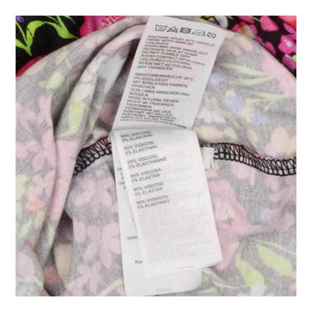 Popsy Garden Rainbow Floral V neck top