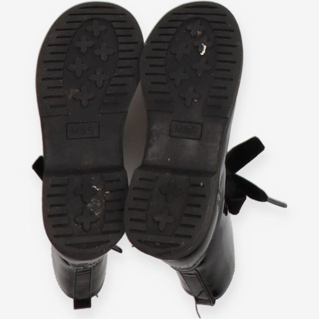 Boots patent black