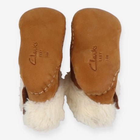 Suede brown pram shoes