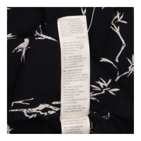 Black Cream Bird and Branch Print Short Sleeve Hen