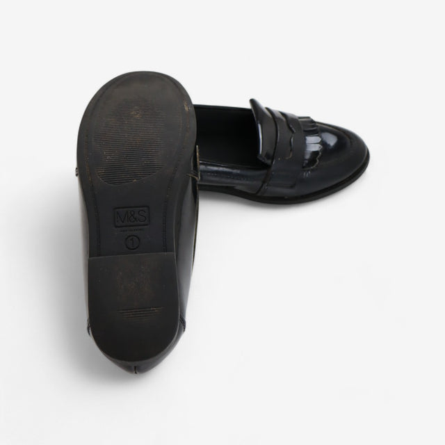 Black patent court shoes Size 1